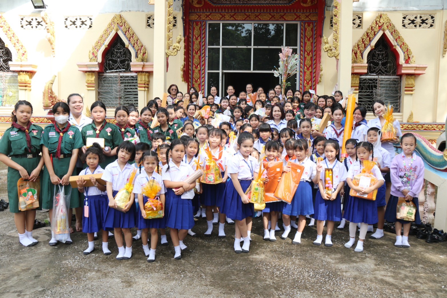 กิจกรรมวันเข้าพรรษา ถวายเทียนพรรษามราวัดวิเวก ปี 2568